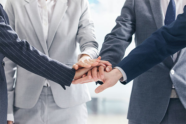 How to wholesale cheap clothes